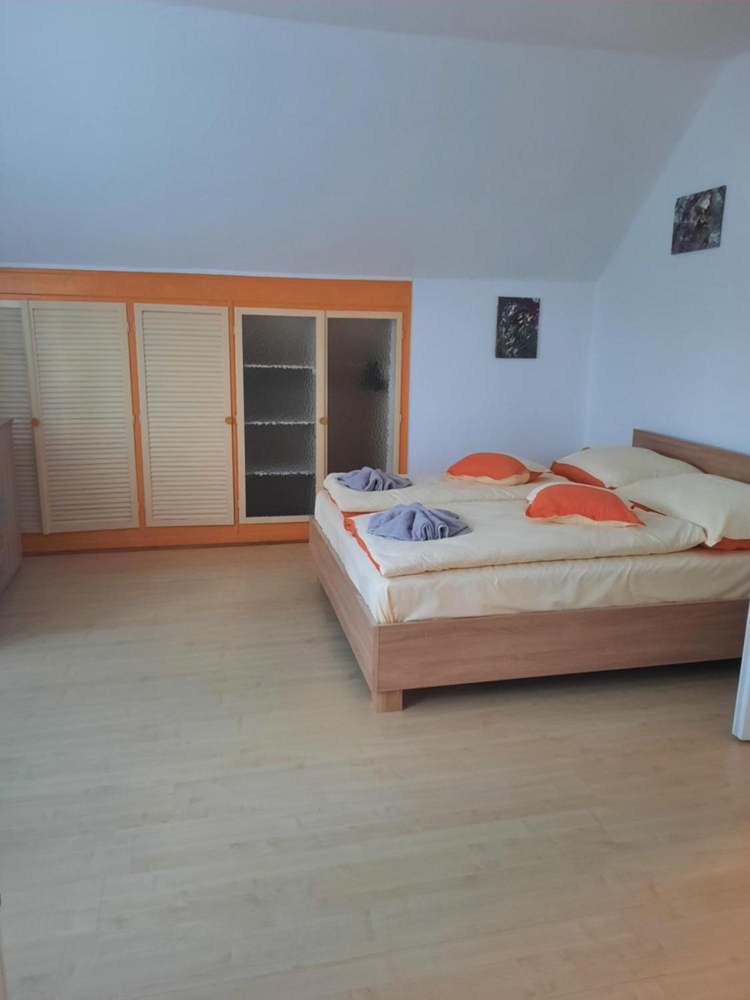 Apartamento Galeria Vendeghaz Hajdúszoboszló Exterior foto