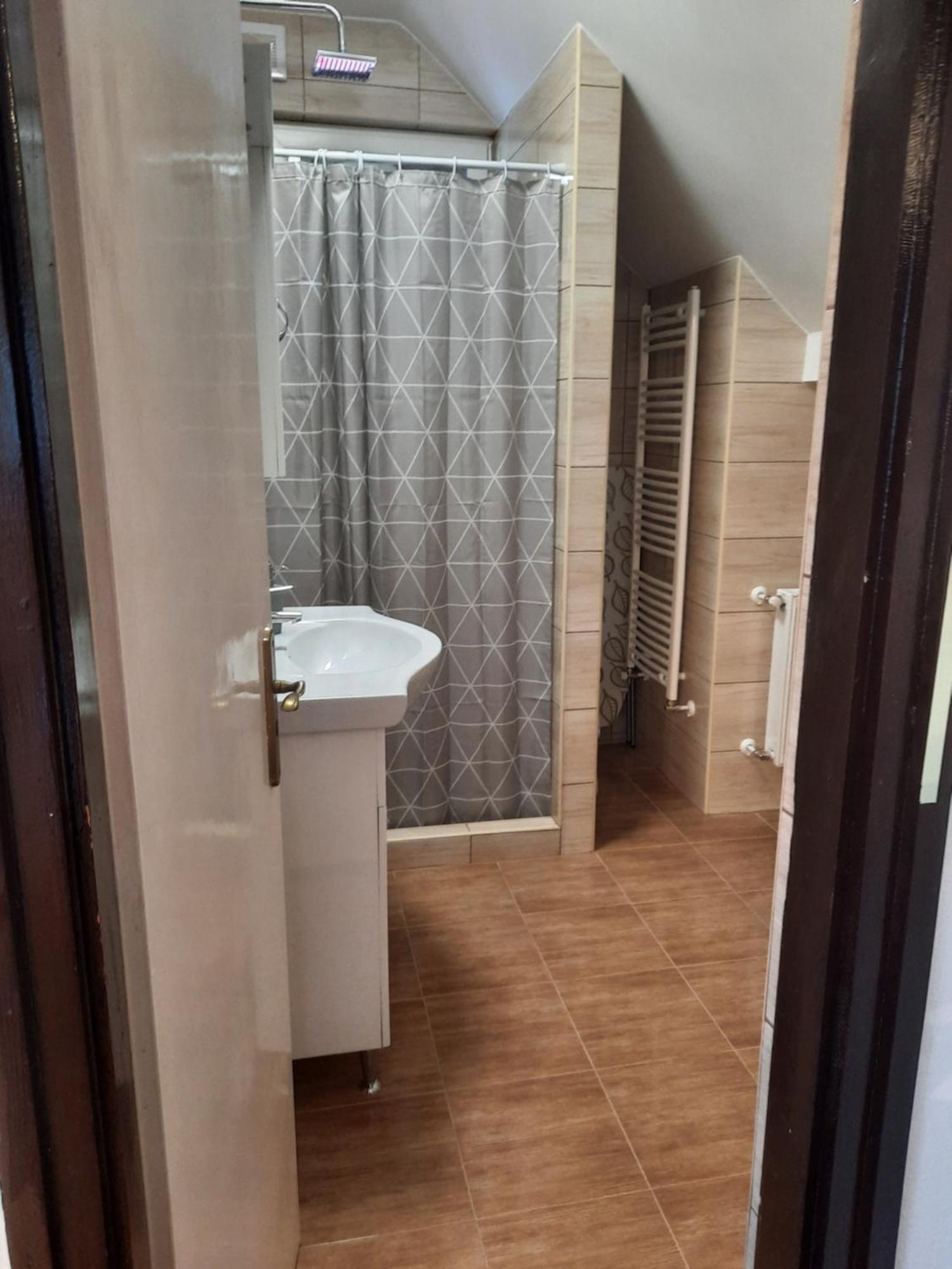 Apartamento Galeria Vendeghaz Hajdúszoboszló Exterior foto