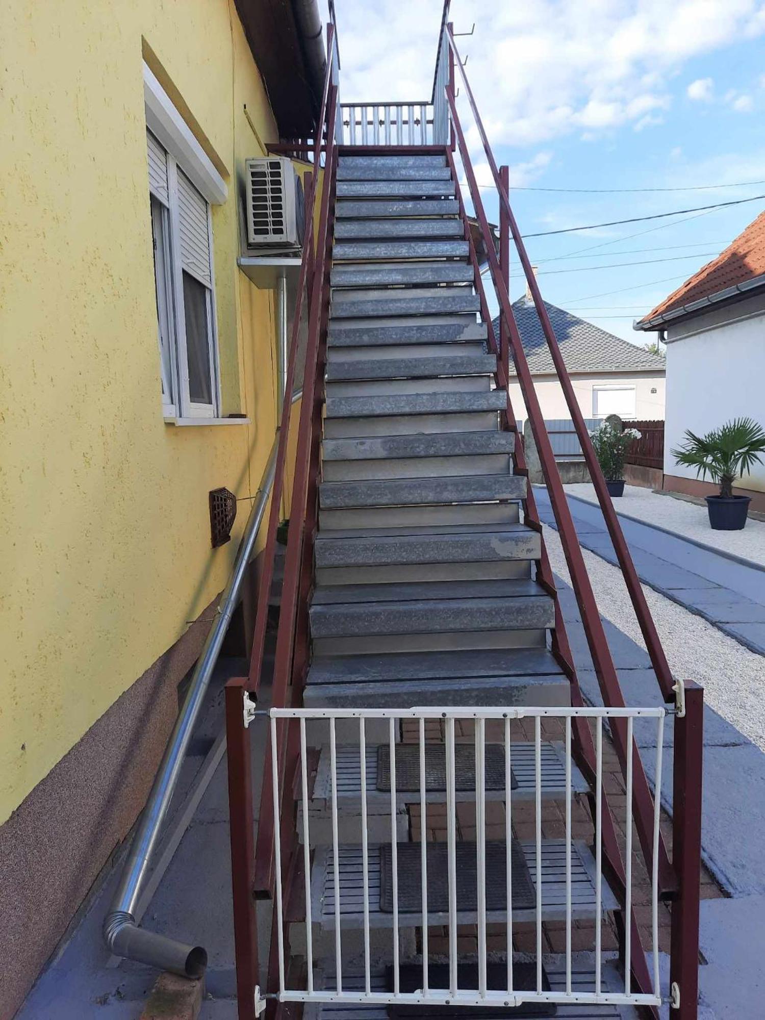 Apartamento Galeria Vendeghaz Hajdúszoboszló Exterior foto